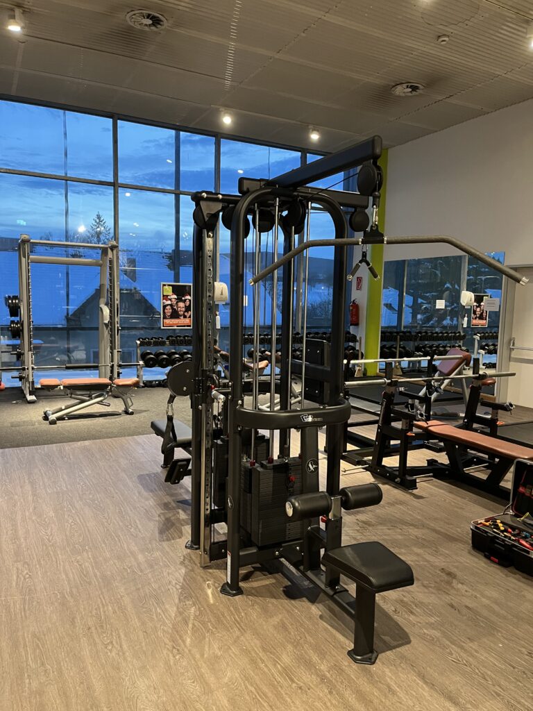 Neue Fitnessgeräte, dP sales & performance GmbH